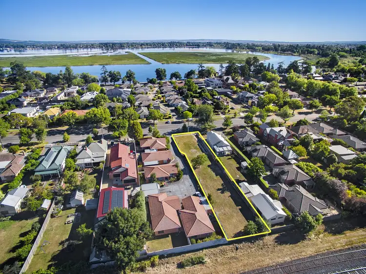 1354 Gregory Street, Lake Wendouree VIC 3350