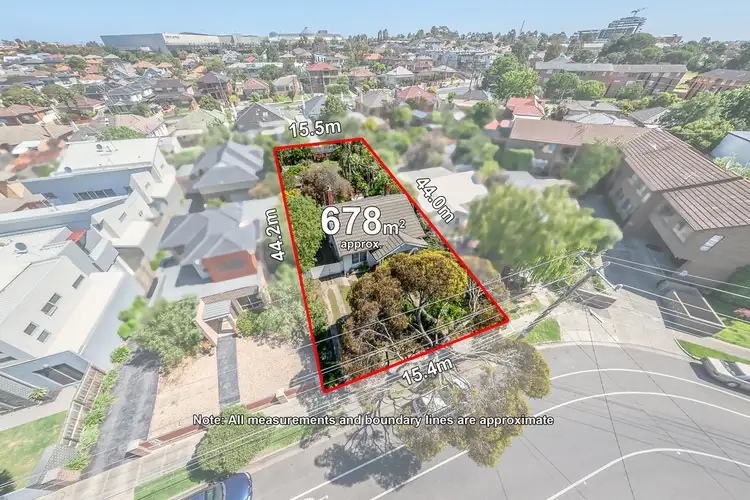 43 Middle Road, Maribyrnong VIC 3032