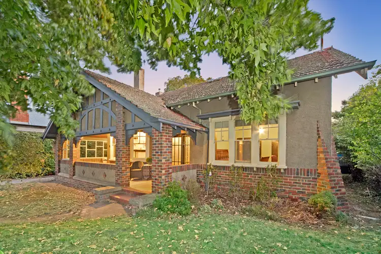15 Victoria Avenue, Lake Wendouree VIC 3350
