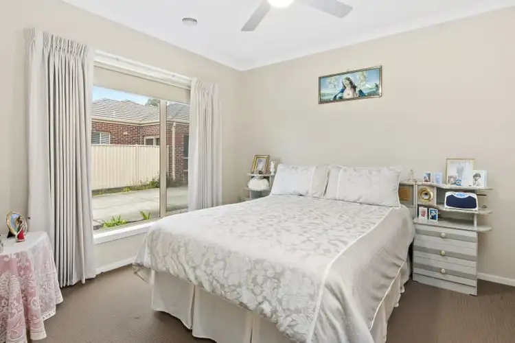 2/13-15 Learmonth Street, Alfredton VIC 3350