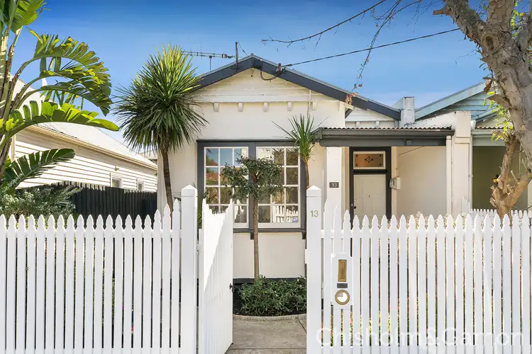 13 Robert Street, Elwood VIC 3184