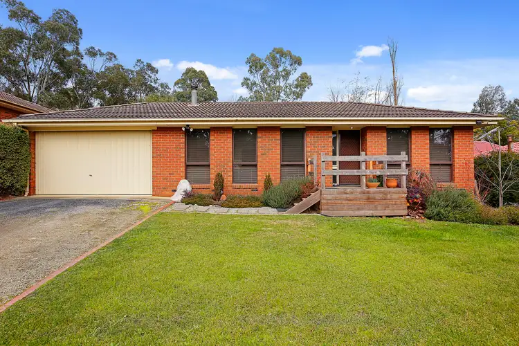 6 Valley Road, Seville VIC 3139