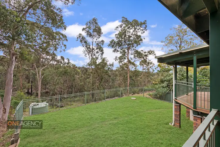 8 Cooroy Crescent, Yellow Rock NSW 2777