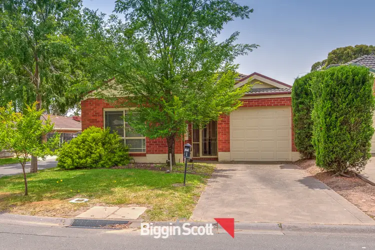 1 Tranter Square, Lynbrook VIC 3975