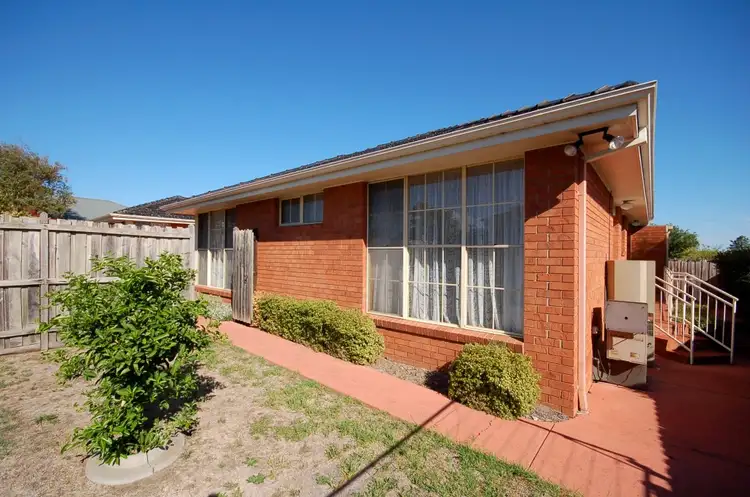 1014a North Road
