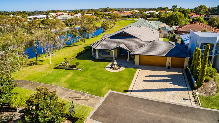 24 Turnberry  Way, Pelican Point WA 6230