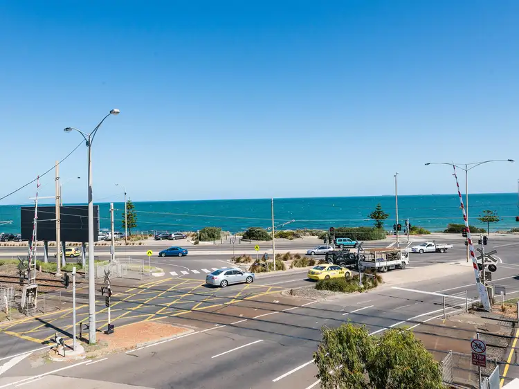 9 South Road, Brighton VIC 3186