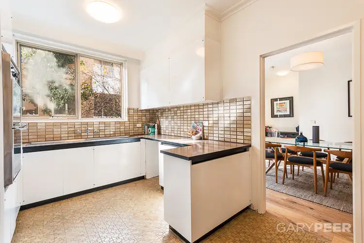 Fifth view of Homely apartment listing, 2/384 Orrong Road, Caulfield North VIC 3161
