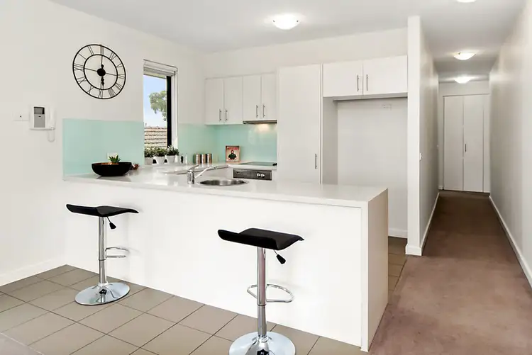 Third view of Homely apartment listing, 14/3 Glenroy Road, Hawthorn VIC 3122