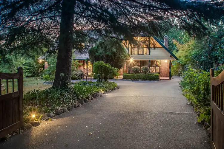 2 Patricia Avenue, Montrose VIC 3765