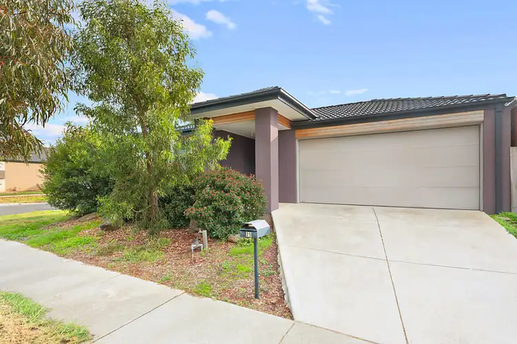 25 Maidenhair Drive, Wallan VIC 3756
