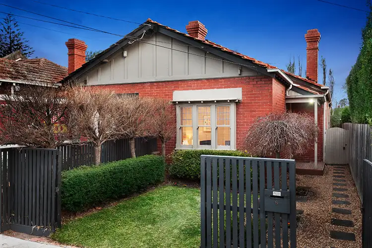 8 Lucan Street, Caulfield North VIC 3161