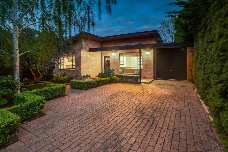 7 Highview Grove, Burwood East VIC 3151