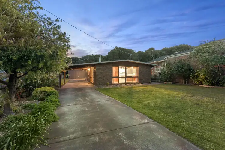 3 Roslyn Avenue, Rye VIC 3941