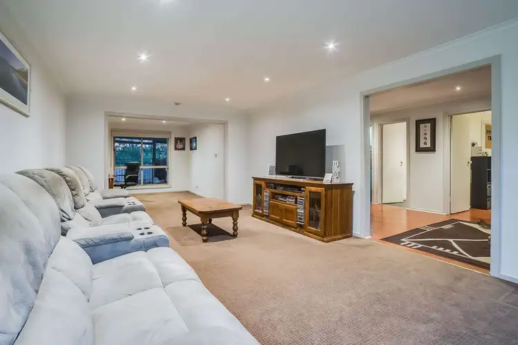 Fourth view of Homely house listing, 8 Auriol Court, Ferntree Gully VIC 3156