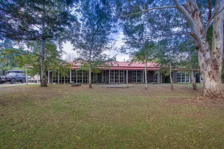 31 Springs Street, Cockatoo VIC 3781