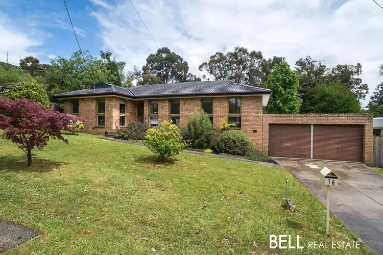 16 Currawong Road, Montrose VIC 3765