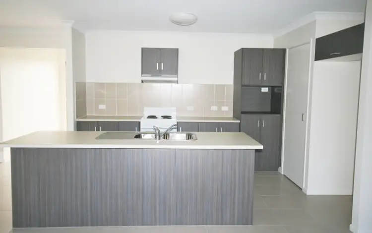Sixth view of Homely house listing, 2 Iris Court, Southside QLD 4570