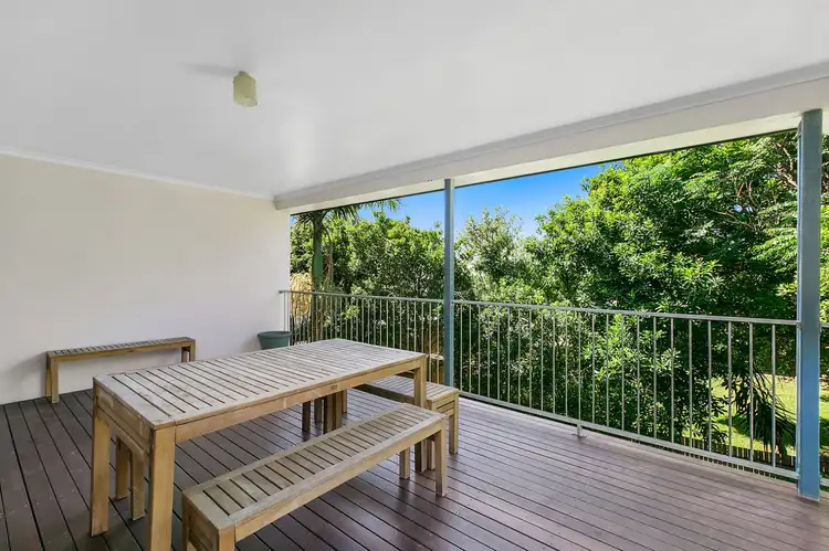 32 Orealla Crescent