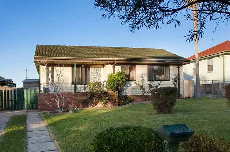 38 Andrew Crescent, Mount Warrigal NSW 2528