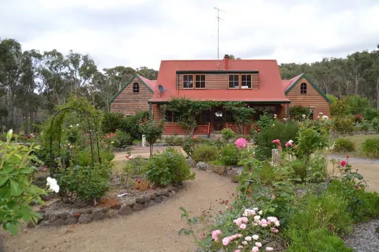 170 Blackberry Lane, Haddon VIC 3351