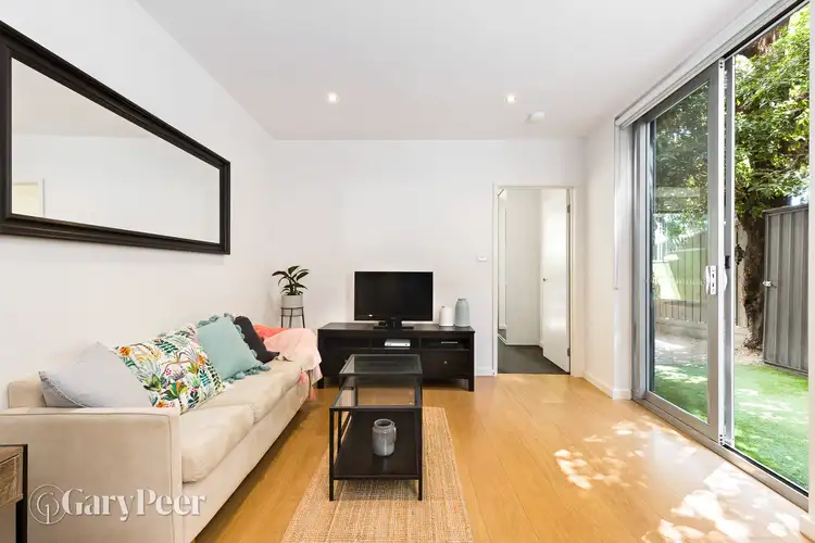 1/3 Charnwood Road, St Kilda VIC 3182