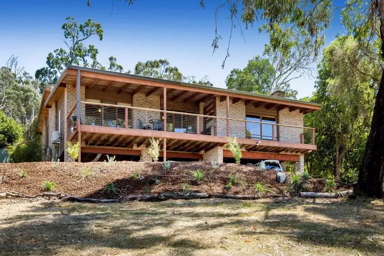 21 Eumeralla Grove, Mount Eliza VIC 3930