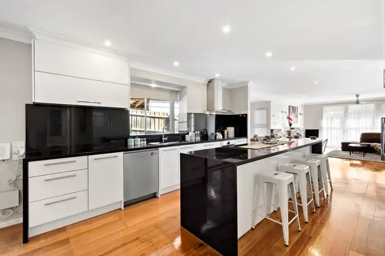 Second view of Homely house listing, 7 Ince Court, Frankston VIC 3199