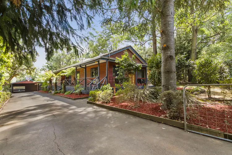 9 Margaret Road, Avonsleigh VIC 3782