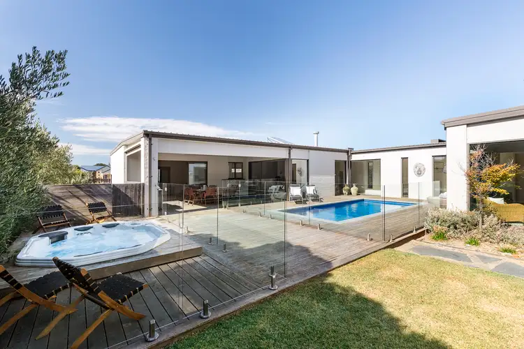 2 Capri Grove, Sorrento VIC 3943