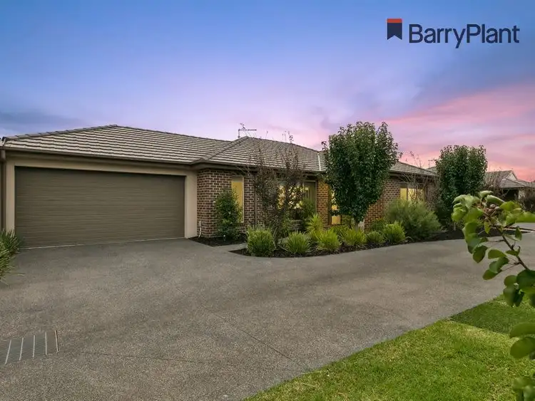 2/57 Green Island Avenue, Mount Martha VIC 3934