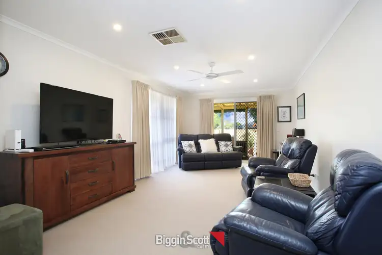 Fourth view of Homely house listing, 8 Joy Court, Narre Warren VIC 3805