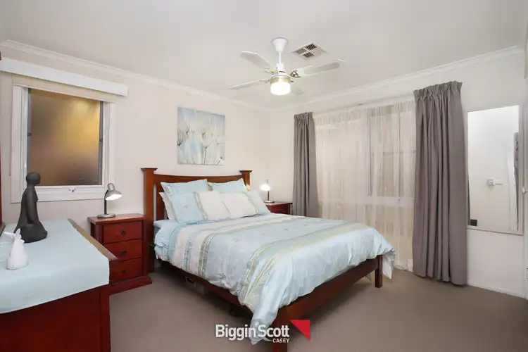 Sixth view of Homely house listing, 8 Joy Court, Narre Warren VIC 3805