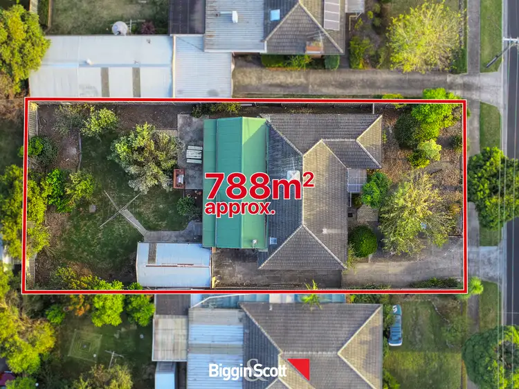 27 Evan Street, Berwick VIC 3806