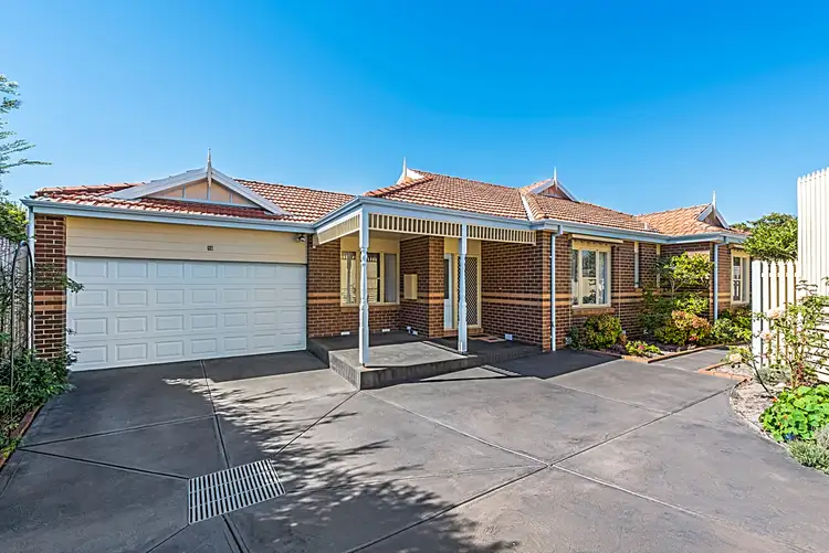 16 Strachans Road, Mornington VIC 3931
