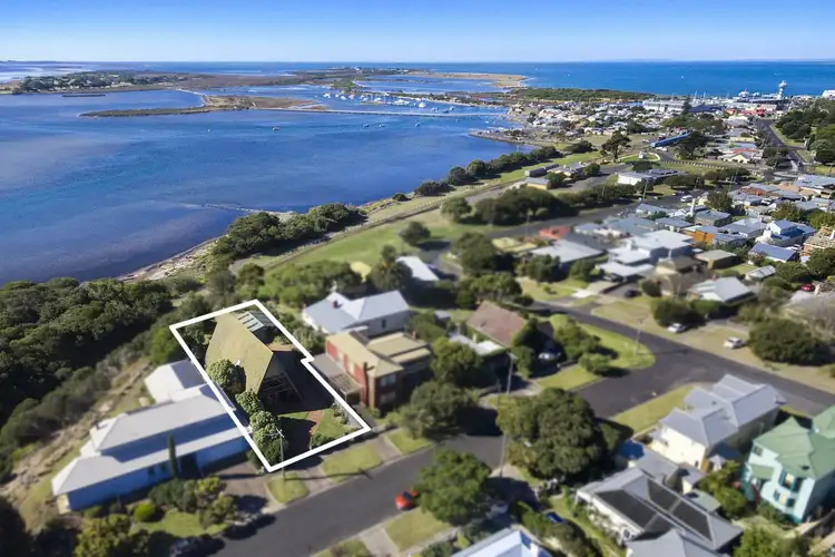 6 Richards  Street, Queenscliff VIC 3225