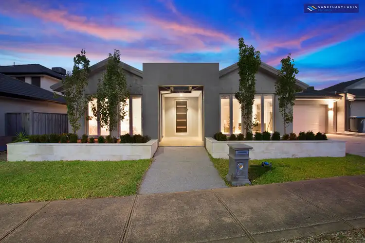 33 The Breezewater, Sanctuary Lakes VIC 3030