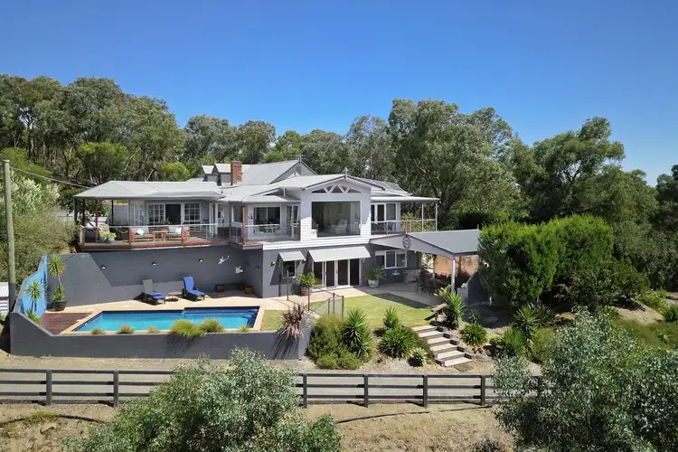285 Flat Rock Road, Hurstbridge VIC 3099