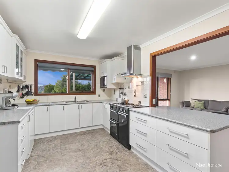 Third view of Homely house listing, 3 Wyndarra Court, Ringwood VIC 3134