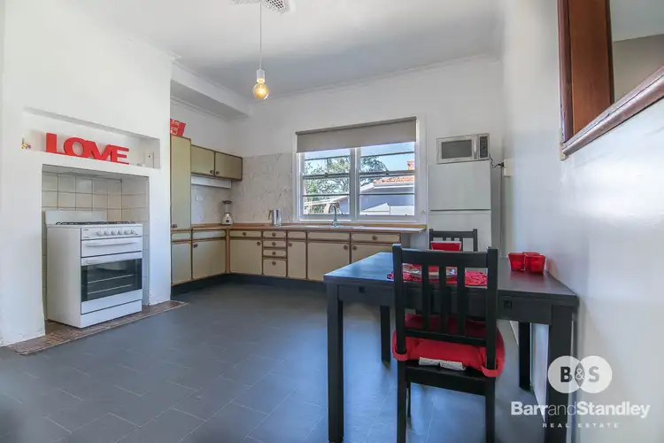 10 Doyle Street, Collie WA 6225