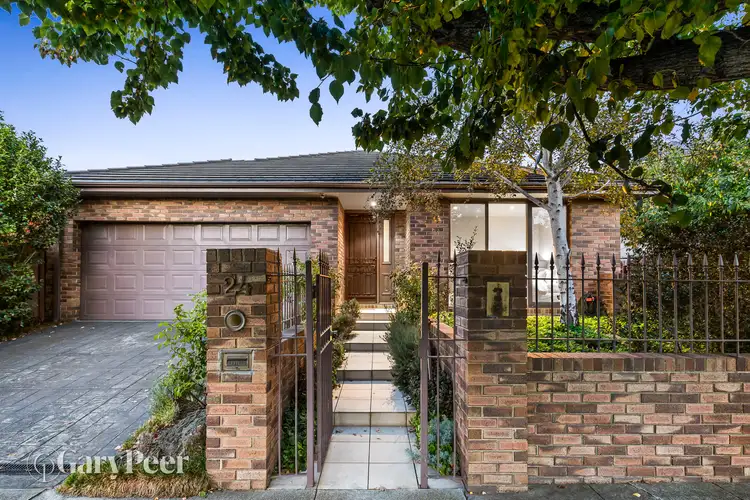 24 Fosbery Avenue, Caulfield North VIC 3161