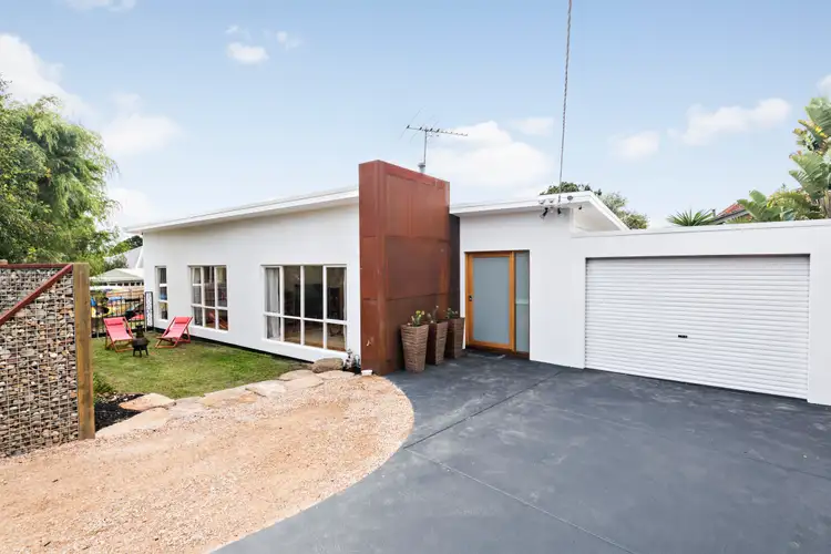 Second view of Homely house listing, 3 Stuart Close, Frankston VIC 3199