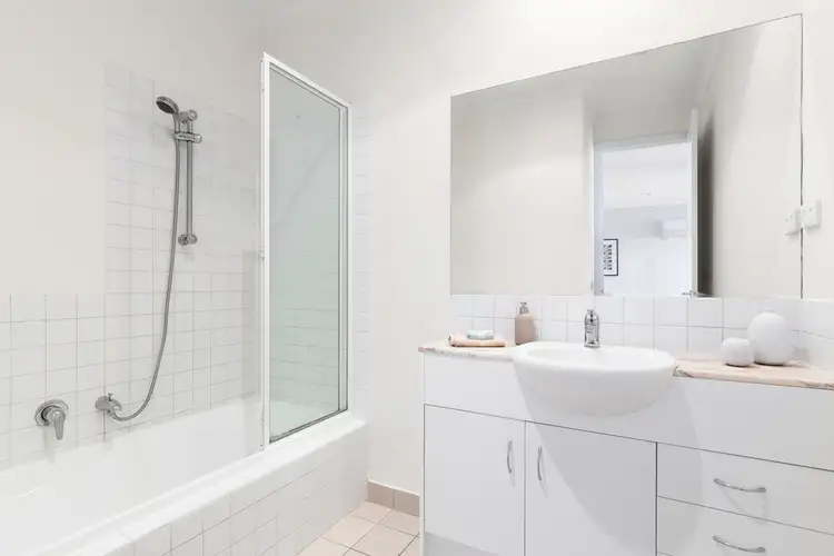 Fifth view of Homely apartment listing, 19/69 Wellington Street, St Kilda VIC 3182