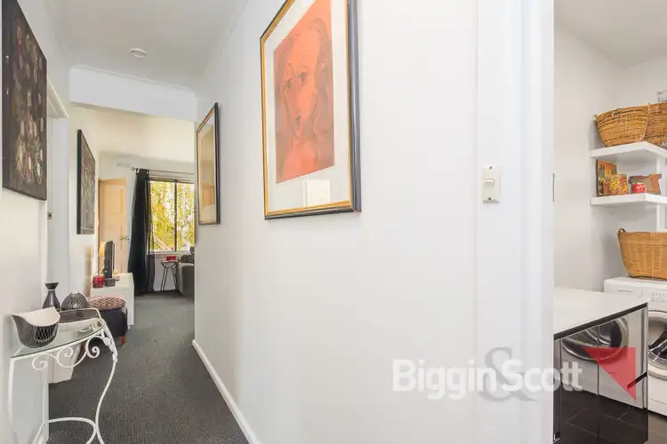 Fourth view of Homely unit listing, 1/301 Neill Street, Soldiers Hill VIC 3350