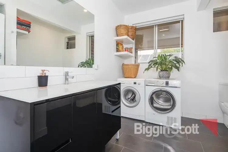 Fifth view of Homely unit listing, 1/301 Neill Street, Soldiers Hill VIC 3350