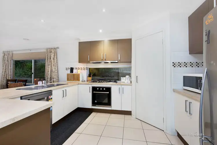 Fifth view of Homely house listing, 3 Lynway Court, Bayswater VIC 3153