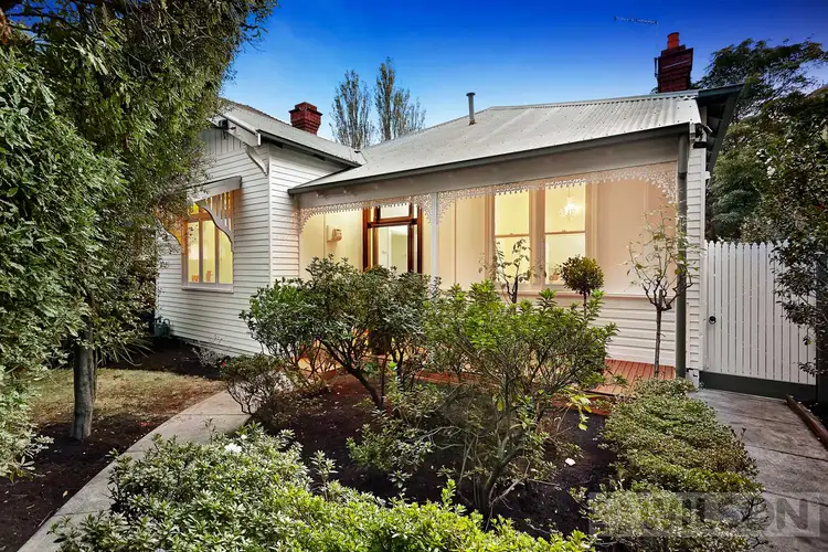2 Hartpury Avenue, Elwood VIC 3184