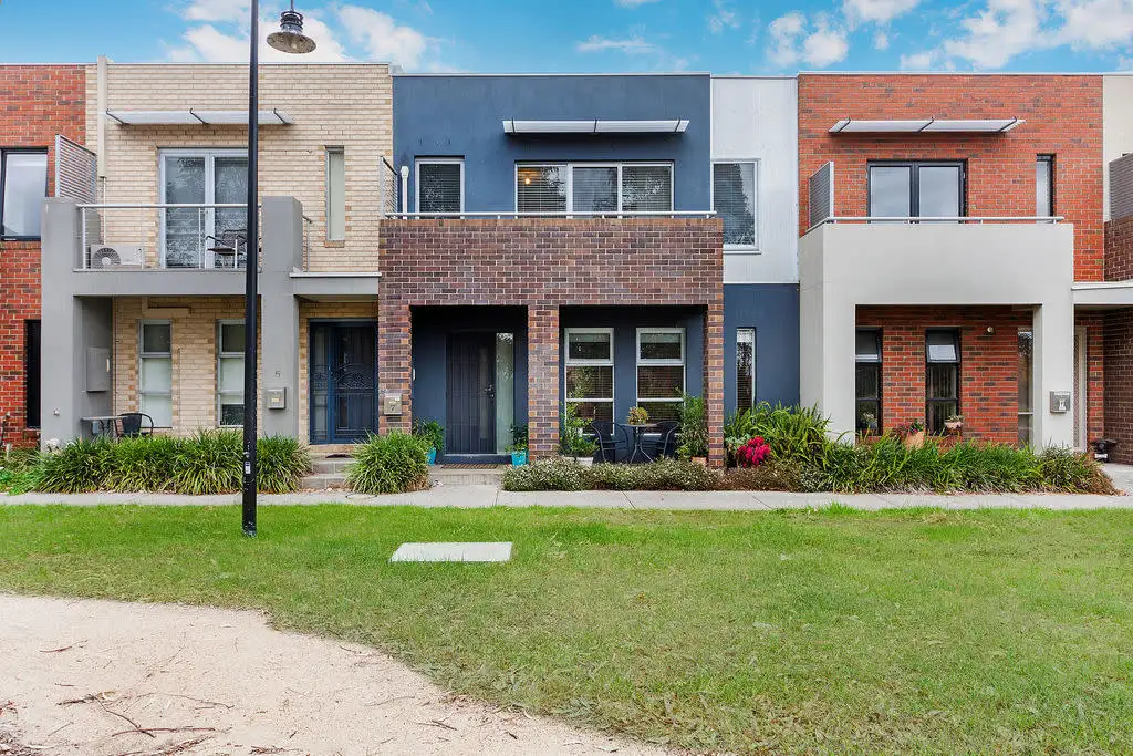Main view of Homely townhouse listing, 7 Dante Walk, Mernda VIC 3754