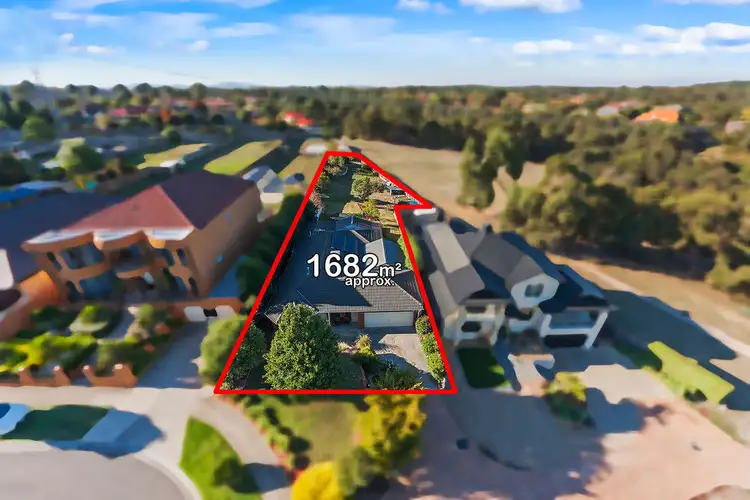 39 Delacombe Drive, Mill Park VIC 3082