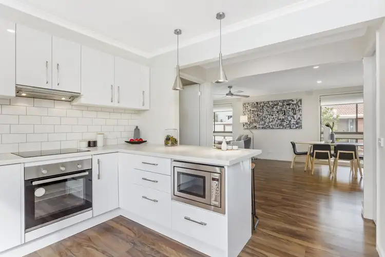 2/87 Barkly Street, Mornington VIC 3931